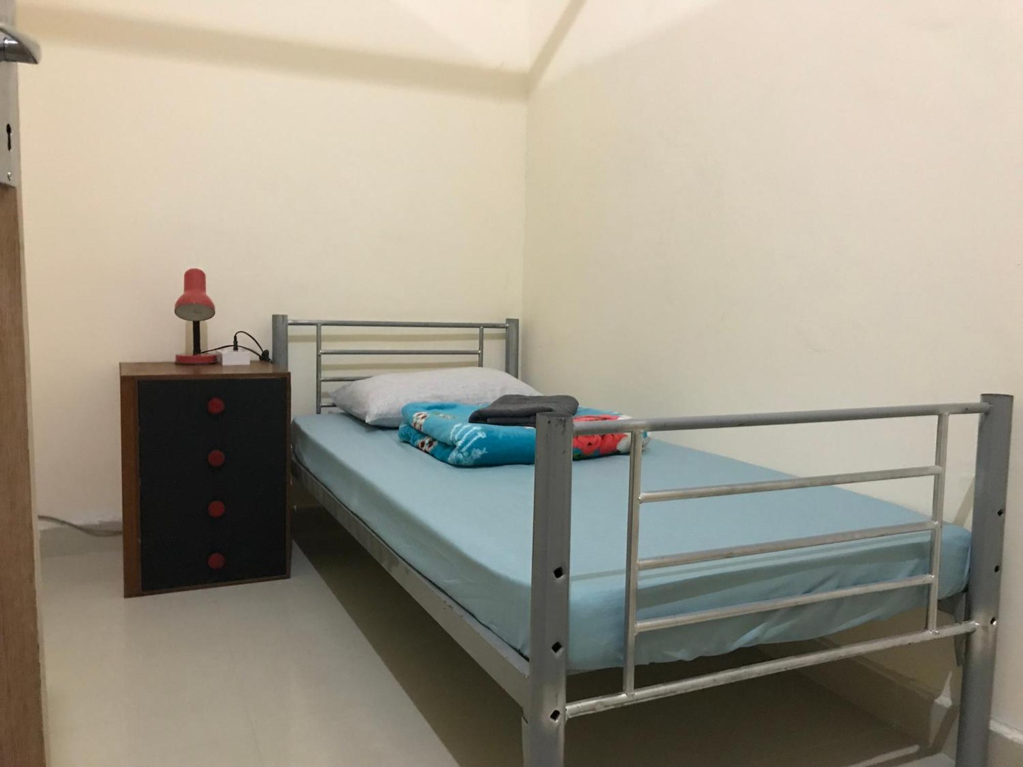 Backpacker'S Bed - No Parking Space 阿布扎比 外观 照片